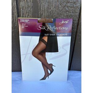 Hanes Silk Reflections Barely There Silky Sheer Thigh Highs EF Spandex Style 720